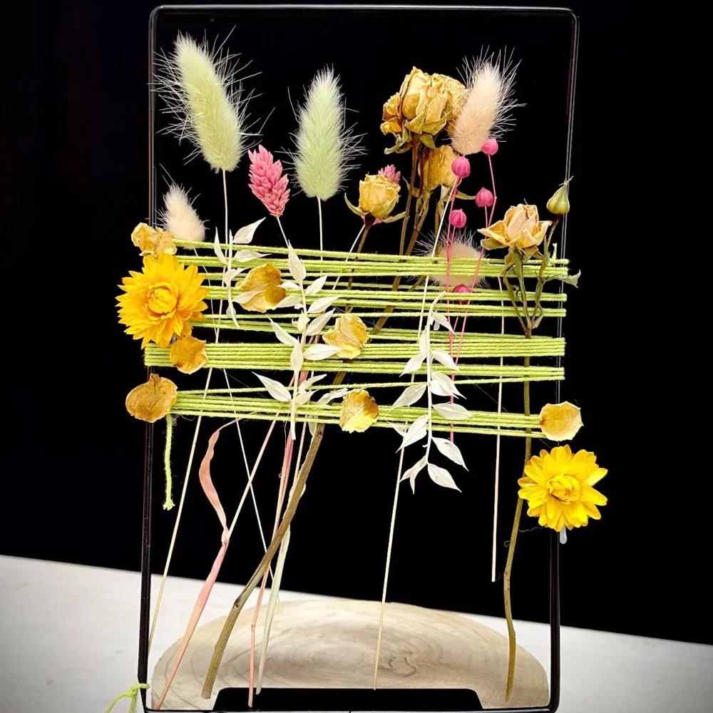 Rechthoekige frame met droogbloemen